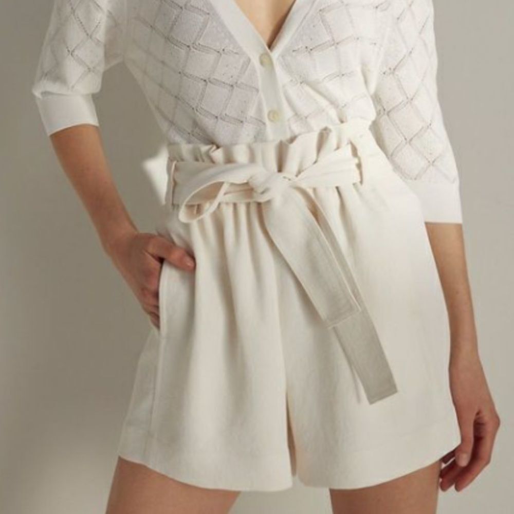 Aritzia Wilfred New Paper Bag Waist Shorts Women’s Size 00
